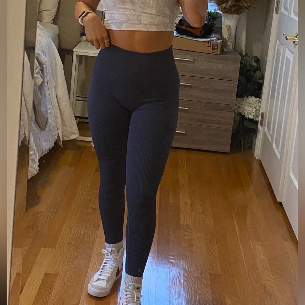 OMKAGI AMAZON LEGGINGS - butt scrunched